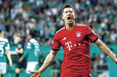 Lewandowski bryluje za oceanem