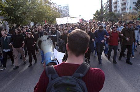 Protesty przeciwko obozom dla uchodźców