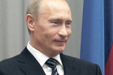 Osiem powodów, dla których Putin atakuje Polskę