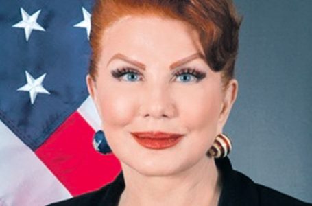 O pożytkach z istnienia Georgetty Mosbacher