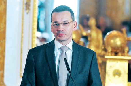 Morawiecki kupuje ONR