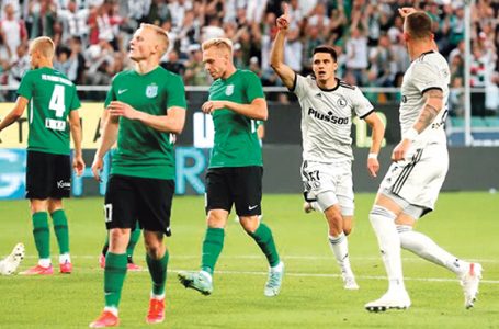 Legia traci moc, Lech traci kibiców