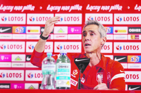 Paulo Sousa ośmieszył Bońka, ale także PZPN